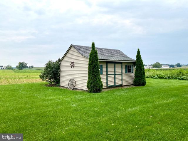 1127 LANDISVILLE RD, Manheim, PA 17545