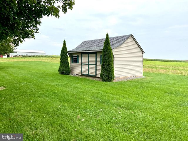 1127 LANDISVILLE RD, Manheim, PA 17545