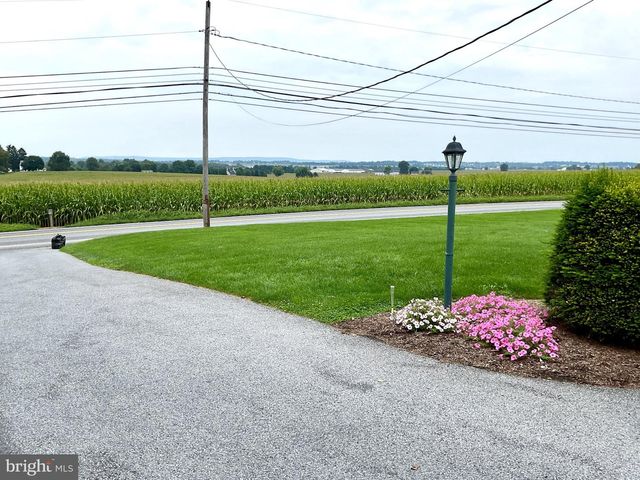 1127 LANDISVILLE RD, Manheim, PA 17545