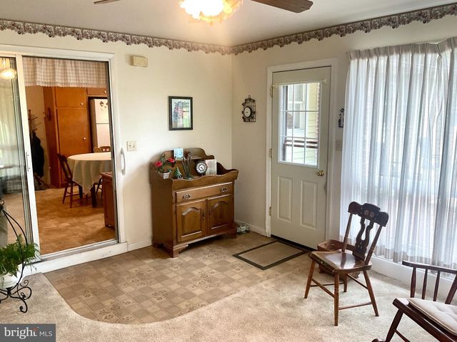 1127 LANDISVILLE RD, Manheim, PA 17545