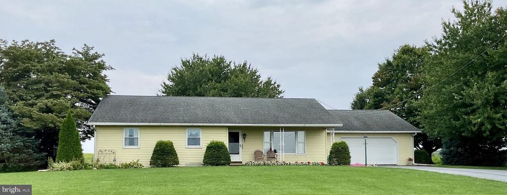 1127 LANDISVILLE RD, Manheim, PA 17545