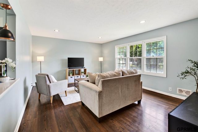 6442 Read Street, Omaha, NE 68152