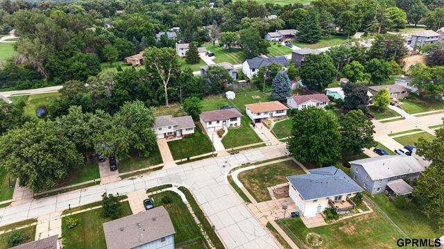 6442 Read Street, Omaha, NE 68152