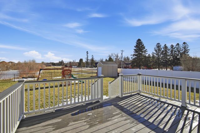 1300 18th Drive NE, Austin, MN 55912