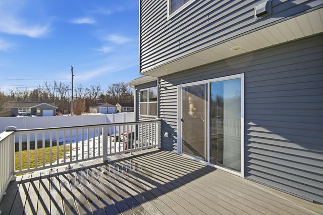 1300 18th Drive NE, Austin, MN 55912