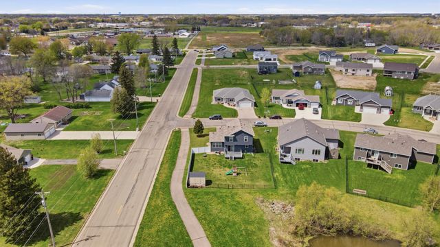 1300 18th Drive NE, Austin, MN 55912