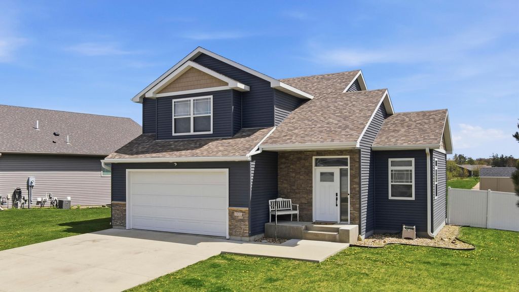 1300 18th Drive NE, Austin, MN 55912