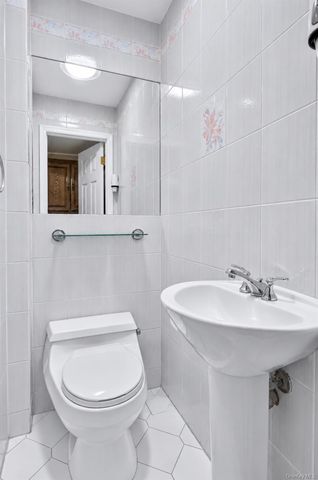 189-33 46th Avenue, Flushing, NY 11358