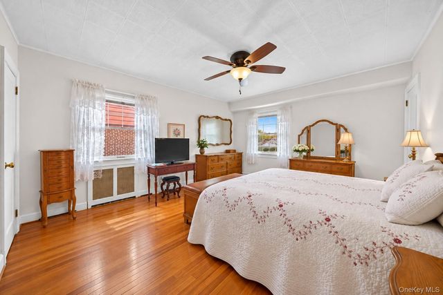 189-33 46th Avenue, Flushing, NY 11358