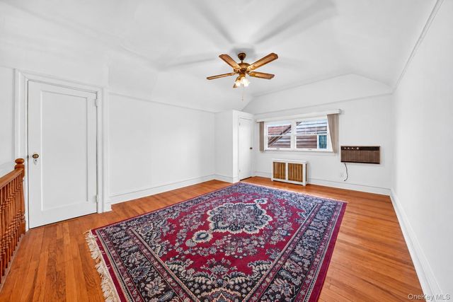 189-33 46th Avenue, Flushing, NY 11358