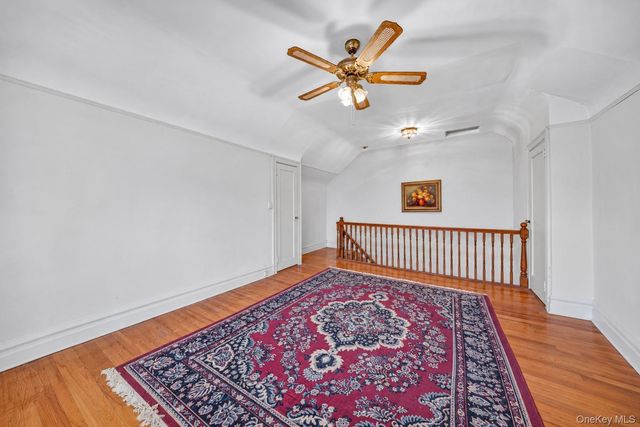 189-33 46th Avenue, Flushing, NY 11358
