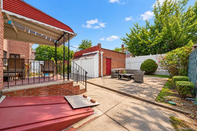 189-33 46th Avenue, Flushing, NY 11358