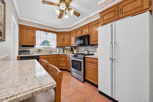189-33 46th Avenue, Flushing, NY 11358