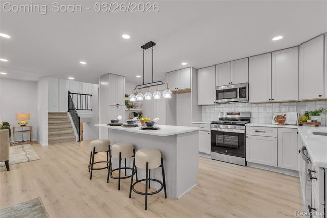 43935 Harsdale Drive, Canton Charter Township, MI 48187