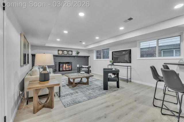 43935 Harsdale Drive, Canton Charter Township, MI 48187