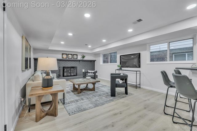 43935 Harsdale Drive, Canton Charter Township, MI 48187