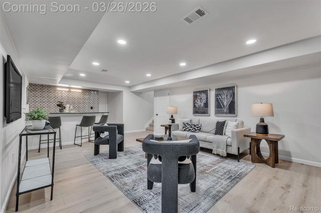 43935 Harsdale Drive, Canton Charter Township, MI 48187