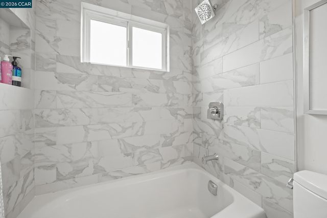 2327 10th Street 4, Berkeley, CA 94710