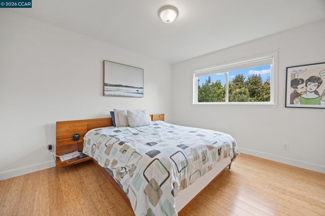 2327 10th Street 4, Berkeley, CA 94710