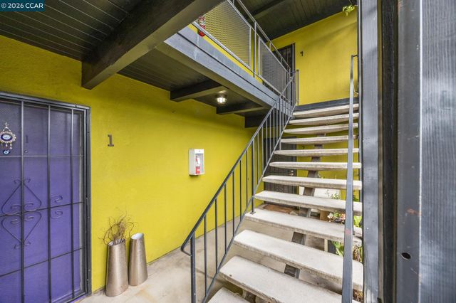 2327 10th Street 4, Berkeley, CA 94710