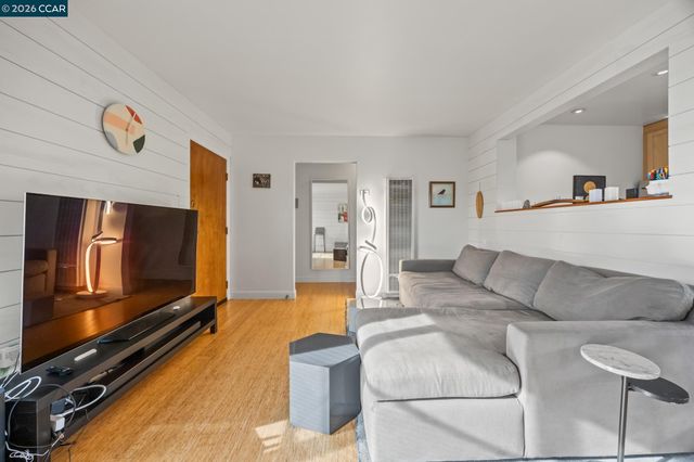 2327 10th Street 4, Berkeley, CA 94710