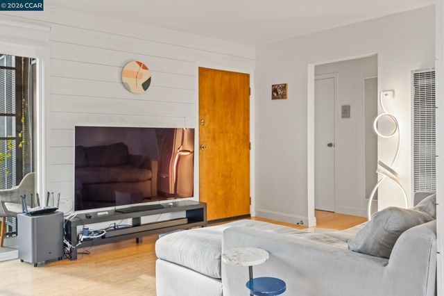 2327 10th Street 4, Berkeley, CA 94710