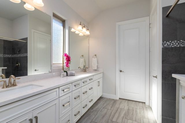 7613 Newtown, The Colony, TX 75056