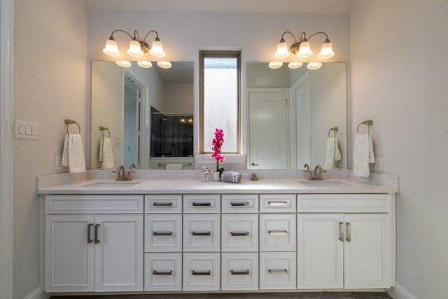 7613 Newtown, The Colony, TX 75056