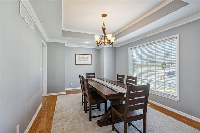 13819 Pembroke Lane, Leawood, KS 66224