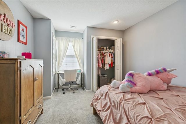 13819 Pembroke Lane, Leawood, KS 66224