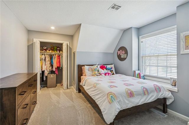 13819 Pembroke Lane, Leawood, KS 66224