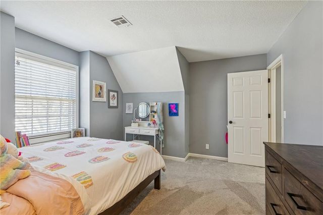 13819 Pembroke Lane, Leawood, KS 66224