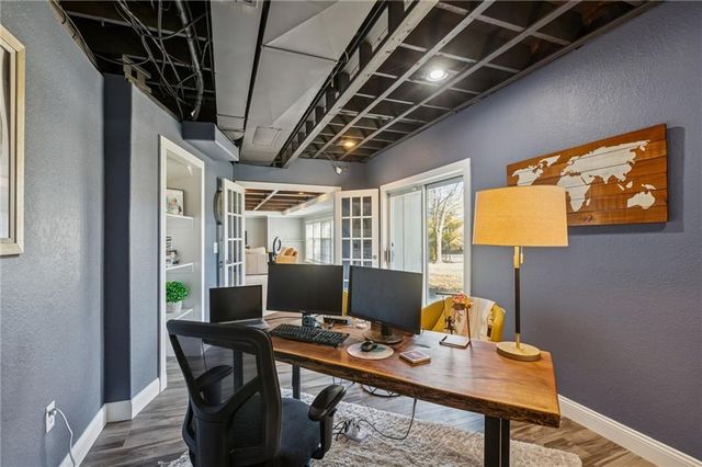 13819 Pembroke Lane, Leawood, KS 66224