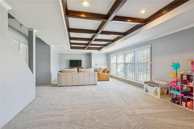 13819 Pembroke Lane, Leawood, KS 66224