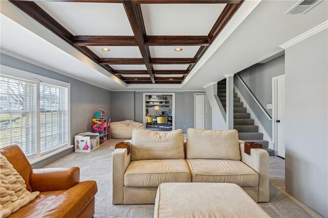 13819 Pembroke Lane, Leawood, KS 66224