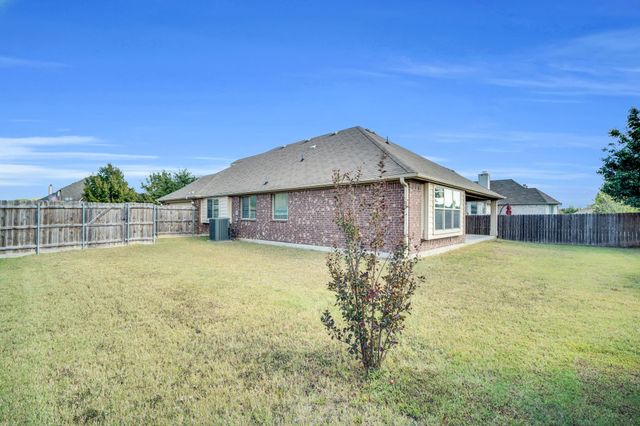 6610 Morning Dew Drive, Midlothian, TX 76065