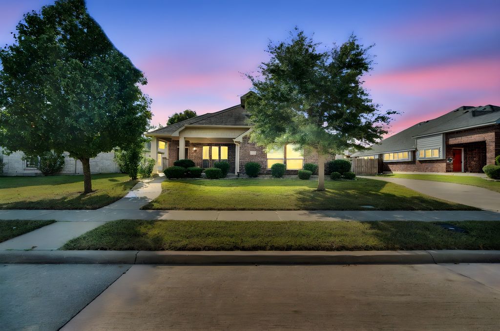 6610 Morning Dew Drive, Midlothian, TX 76065