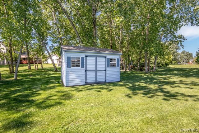 3715 Lakeview Road, Hamburg, NY 14075