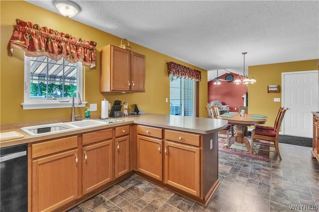 3715 Lakeview Road, Hamburg, NY 14075