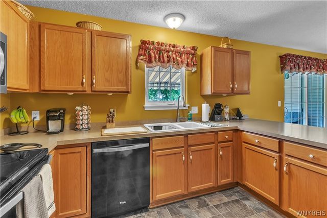 3715 Lakeview Road, Hamburg, NY 14075