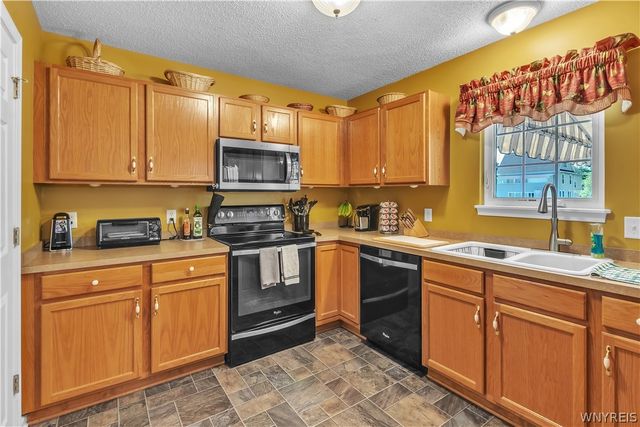 3715 Lakeview Road, Hamburg, NY 14075