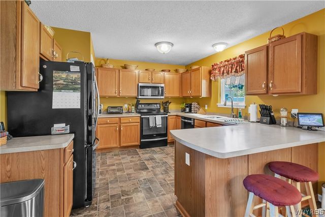 3715 Lakeview Road, Hamburg, NY 14075