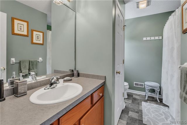 3715 Lakeview Road, Hamburg, NY 14075