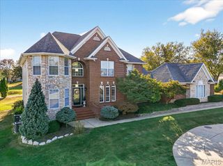 121 Roehampton Lane, Weldon Spring, MO 63304