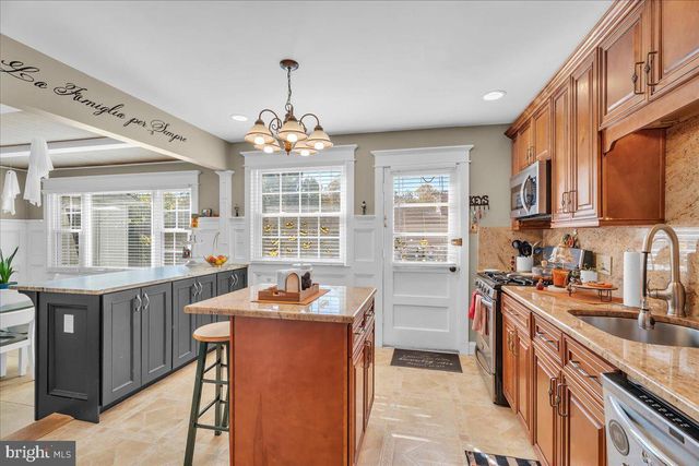 528 REVERE DR, Blackwood, NJ 08012