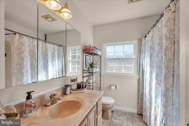 528 REVERE DR, Blackwood, NJ 08012