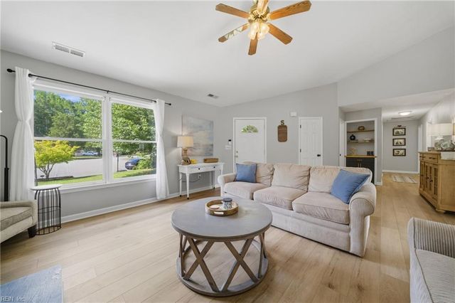 109 Davenport CT, Suffolk, VA 23434