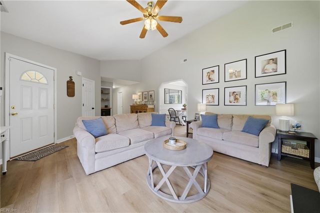 109 Davenport CT, Suffolk, VA 23434