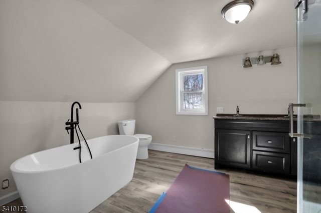 52 Whitehall Rd, Green Twp., NJ 07821