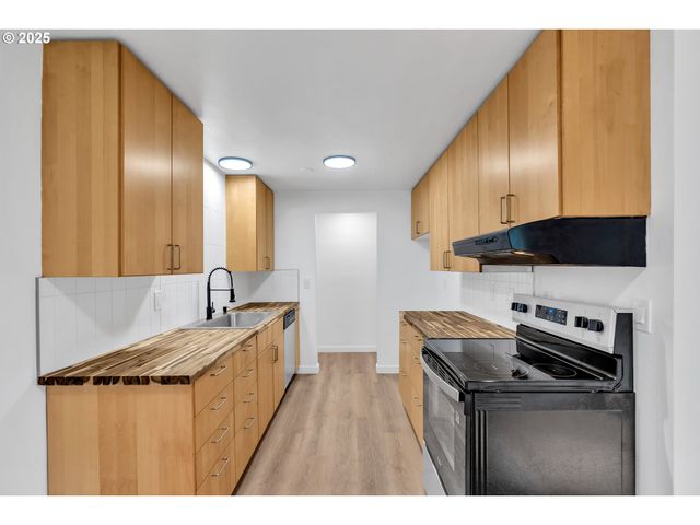 398 21ST St, Salem, OR 97301